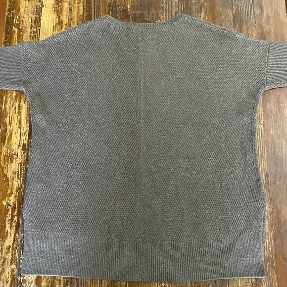 Vince Cashmere and Wool sweater in light brown - Picture 5 of 7